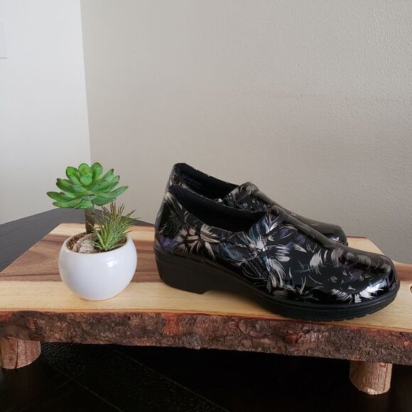 Easy works by easy street  Women shoes sz 8.5 - Picture 1 of 6